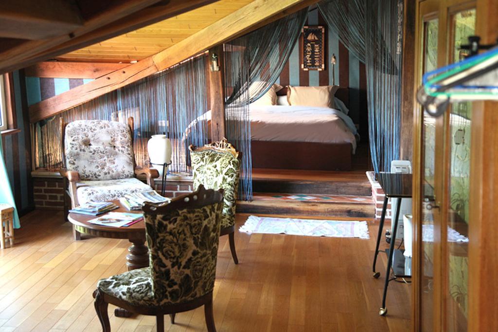 La Citadelle d'Hututu Bed & Breakfast Avesnes-sur-Helpe Rom bilde
